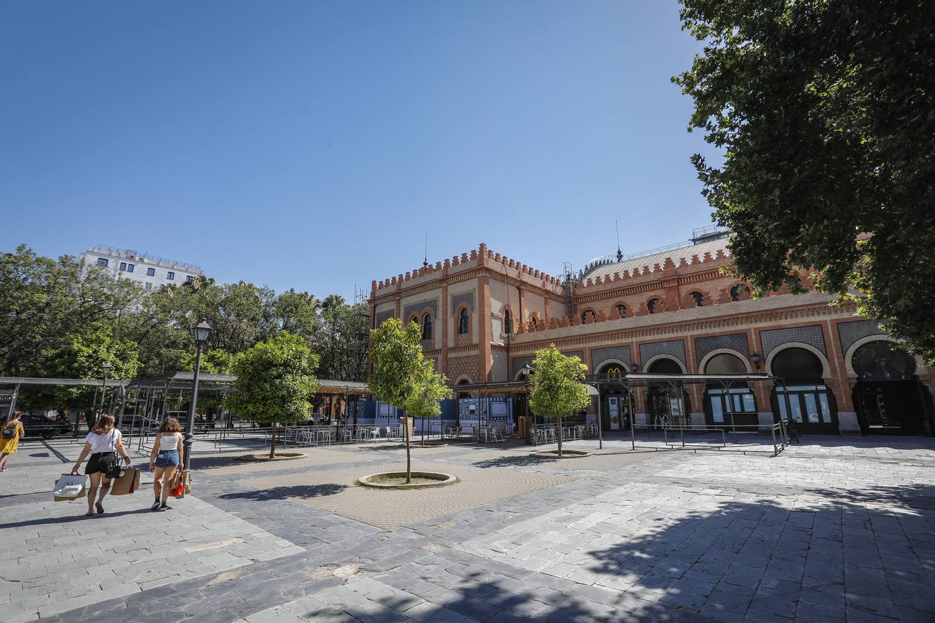 La fachada de la estación de Plaza de Armas ya luce su rehabilitación