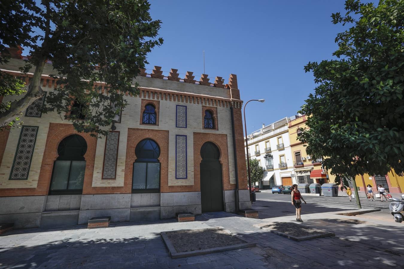 La fachada de la estación de Plaza de Armas ya luce su rehabilitación