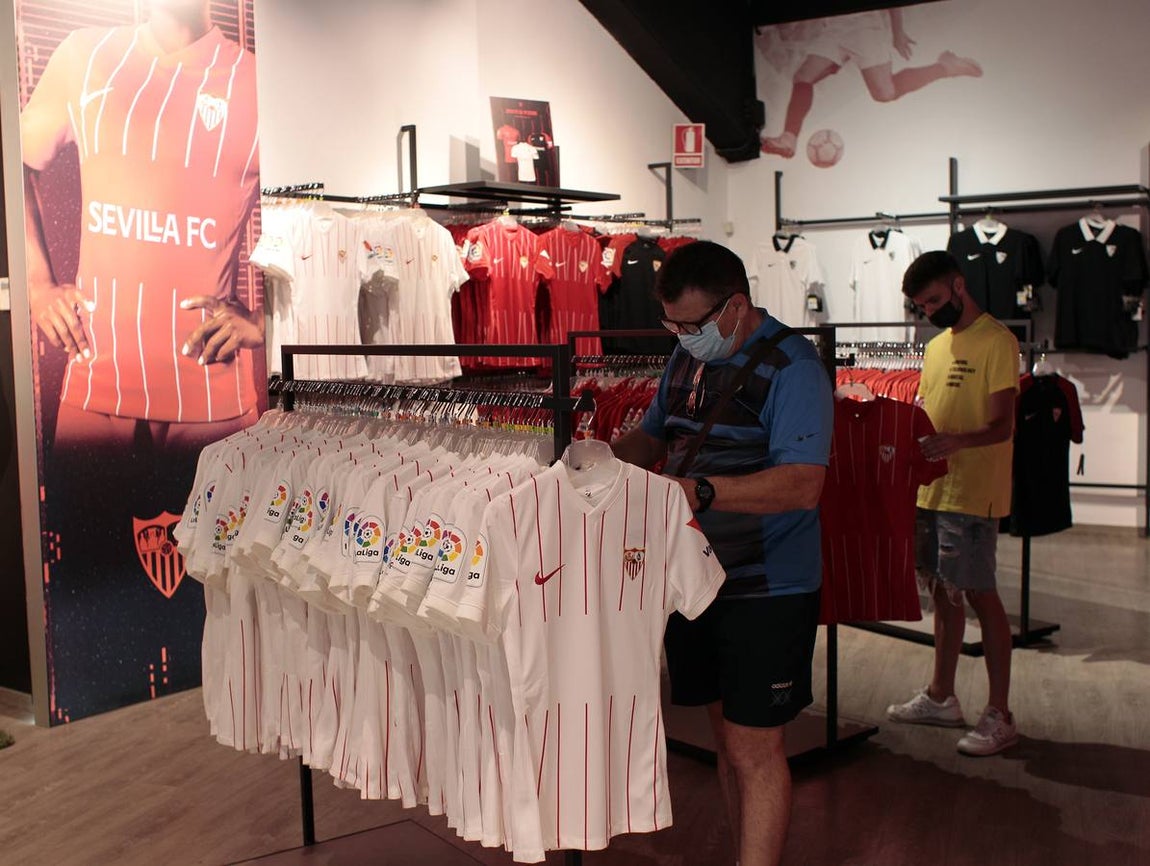 Estas son las nuevas camisetas del Sevilla FC