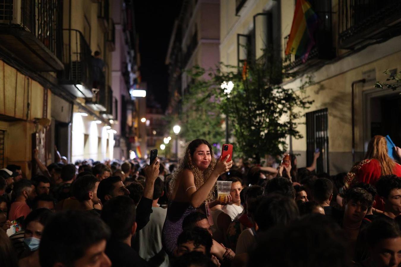 En los puntos más concurridos, la mayoría de los presentes no portaba la mascarilla y tampoco respetaba la distancia de seguridad. 