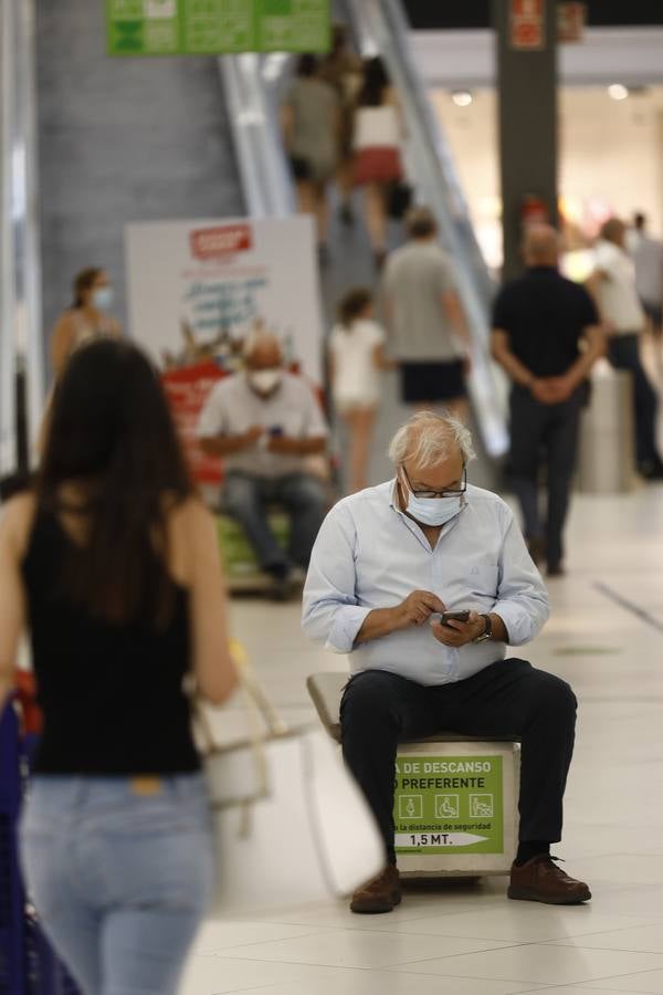 La recuperación de los centros comerciales de Córdoba, en imágenes