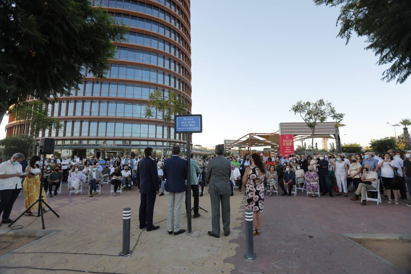 Monteseirín ya tiene su plaza en Sevilla