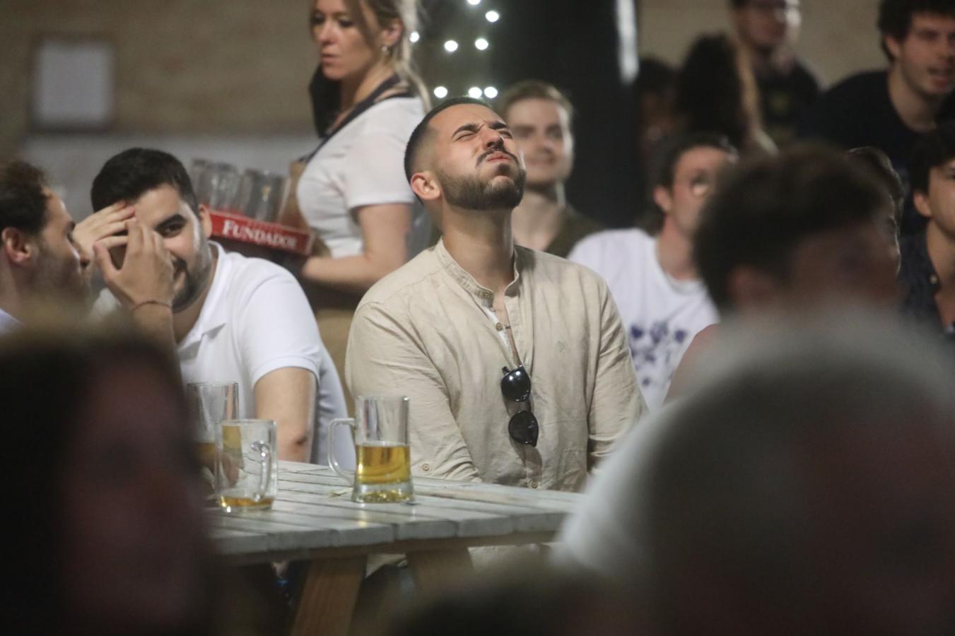 FOTOS: Ilusión y lágrimas en Cádiz con el partido de la Selección ante Italia en la Eurocopa