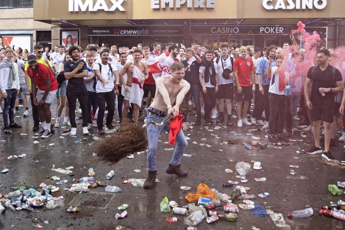 Las imágenes del caos en las cercanías de Wembley antes de la final de la Eurocopa