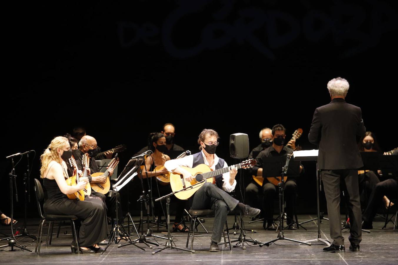 Festival de la Guitarra 2021 | El concierto de Serrano y la Orquesta de Plectro, en imágenes