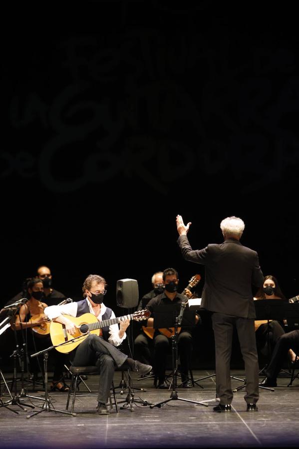 Festival de la Guitarra 2021 | El concierto de Serrano y la Orquesta de Plectro, en imágenes