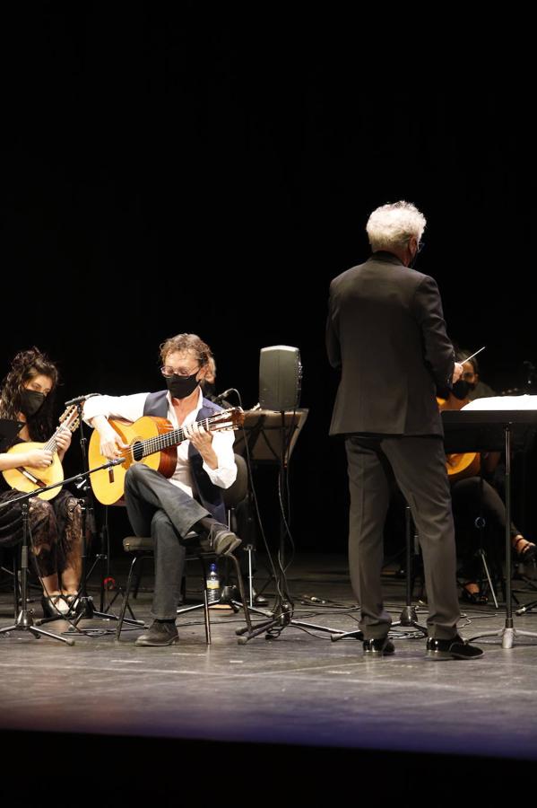 Festival de la Guitarra 2021 | El concierto de Serrano y la Orquesta de Plectro, en imágenes