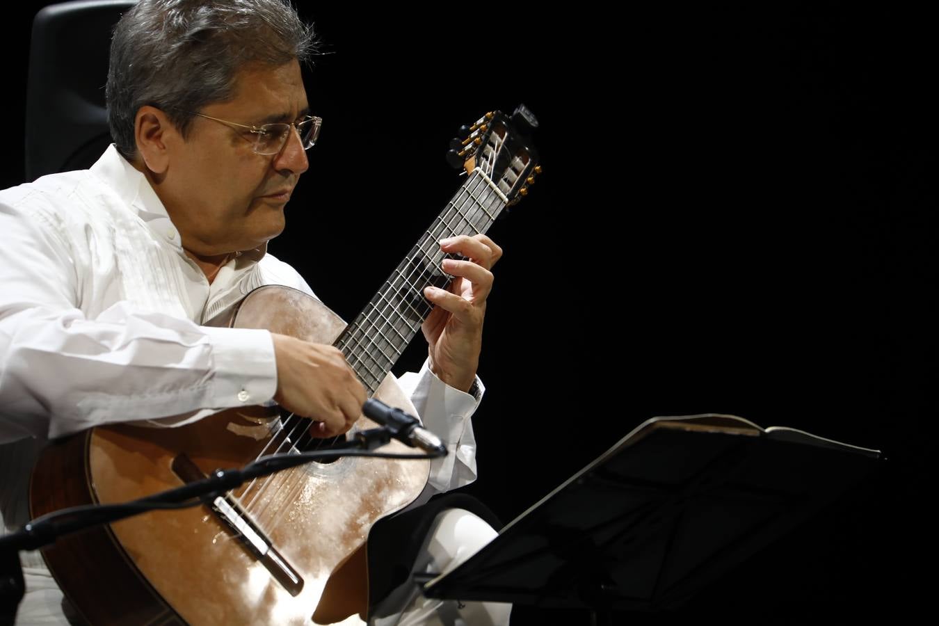 Festival de la Guitarra 2021 | Costas Cotsolis, el virtuoso griego, en imágenes