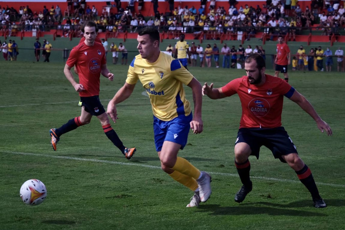 FOTOS: El primer partido del Cádiz - Barbate, en imágenes