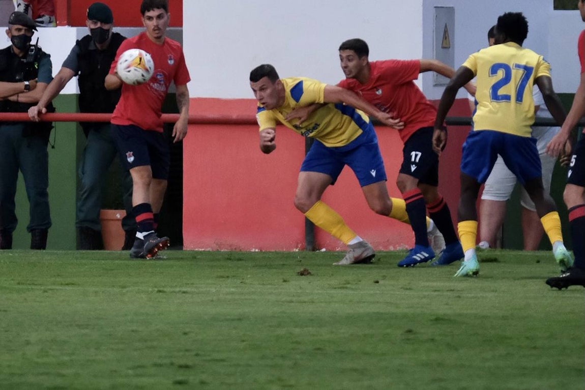 FOTOS: El primer partido del Cádiz - Barbate, en imágenes