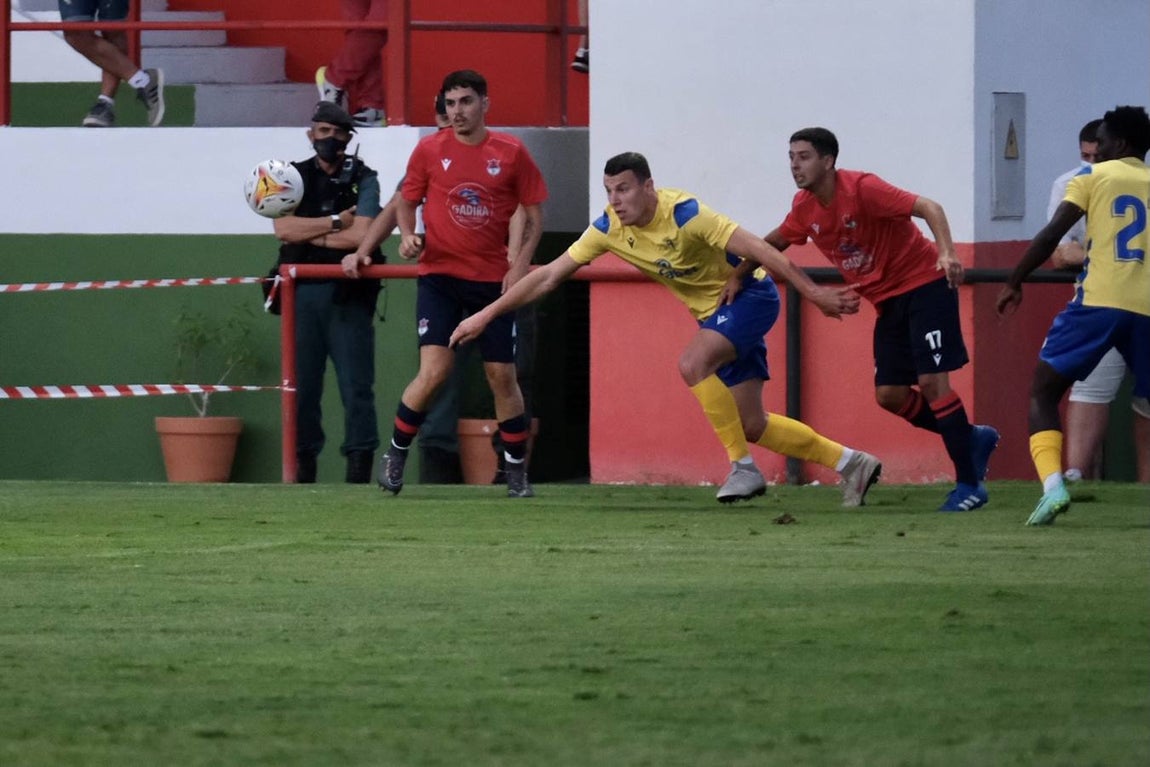 FOTOS: El primer partido del Cádiz - Barbate, en imágenes
