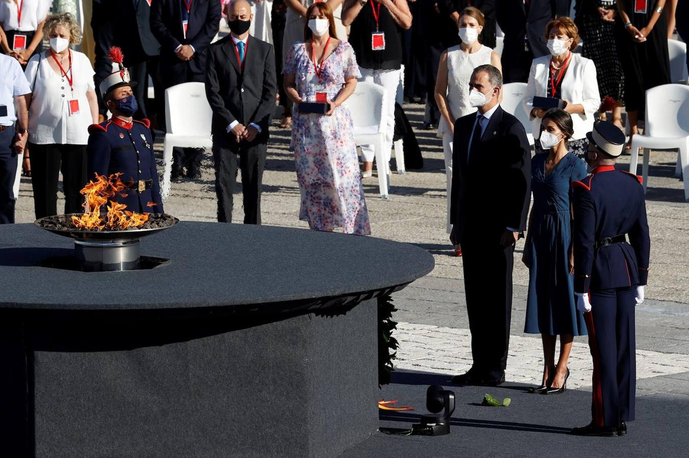 El Rey Felipe VI y la Reina Letizia, durante el acto de homenaje de estado a las víctimas del coronavirus. 