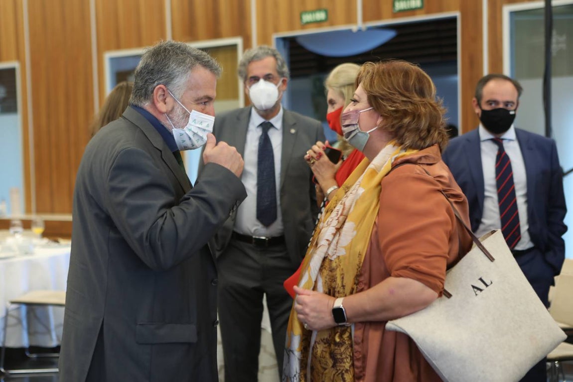 Fotos: Ambiente en la Mirada Económica de La Voz y ABC