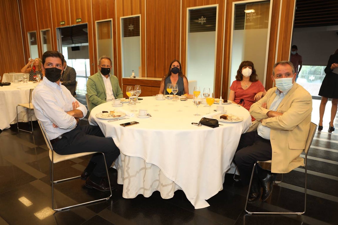 Fotos: Ambiente en la Mirada Económica de La Voz y ABC