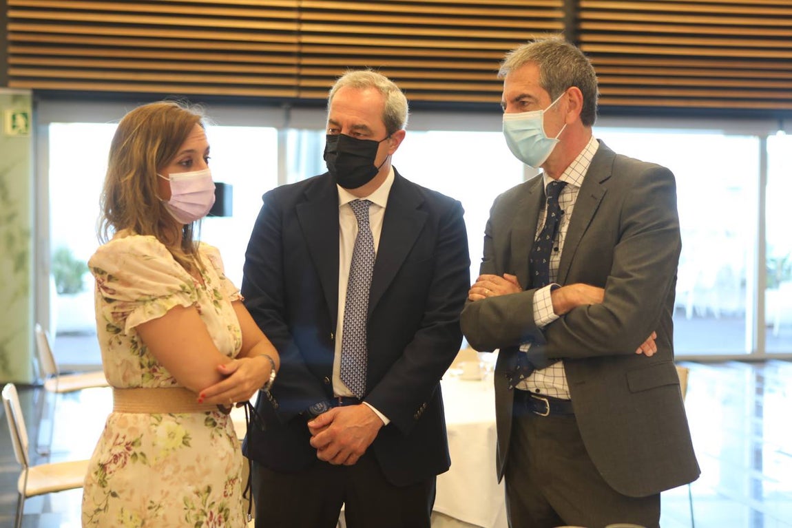 Fotos: Ambiente en la Mirada Económica de La Voz y ABC