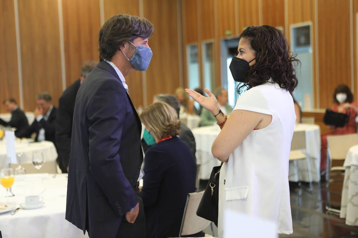 Fotos: Ambiente en la Mirada Económica de La Voz y ABC