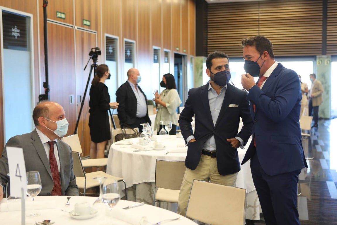 Fotos: Ambiente en la Mirada Económica de La Voz y ABC