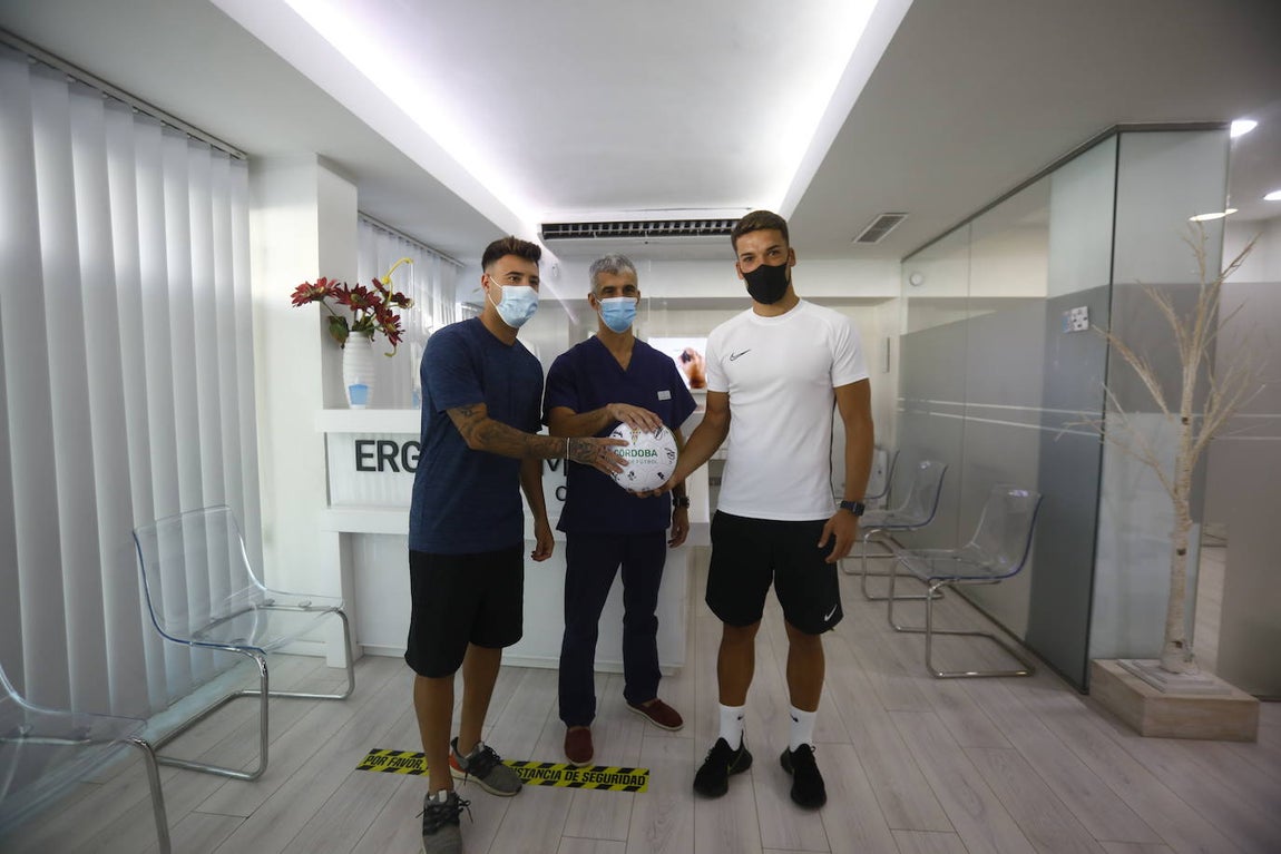 Los reconocimientos médicos de los fichajes del Córdoba CF, en imágenes