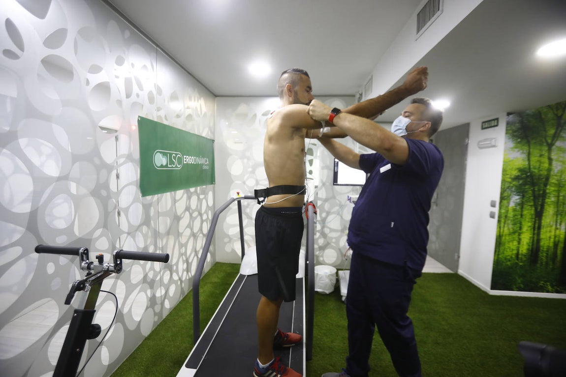 Los reconocimientos médicos de los fichajes del Córdoba CF, en imágenes
