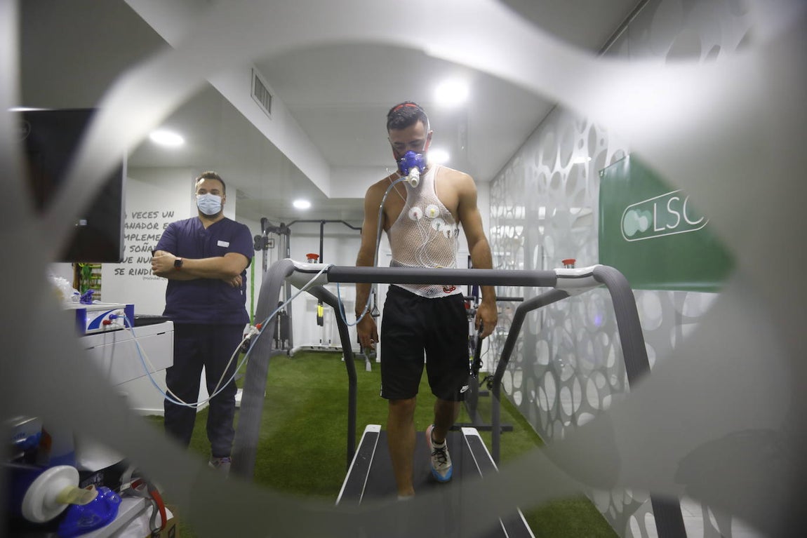 Los reconocimientos médicos de los fichajes del Córdoba CF, en imágenes