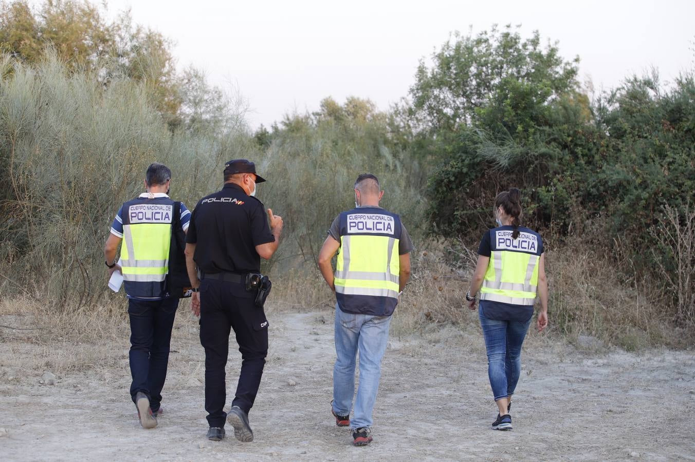 El dispositivo de búsqueda del joven desaparecido en el Lago Azul de Córdoba, en imágenes