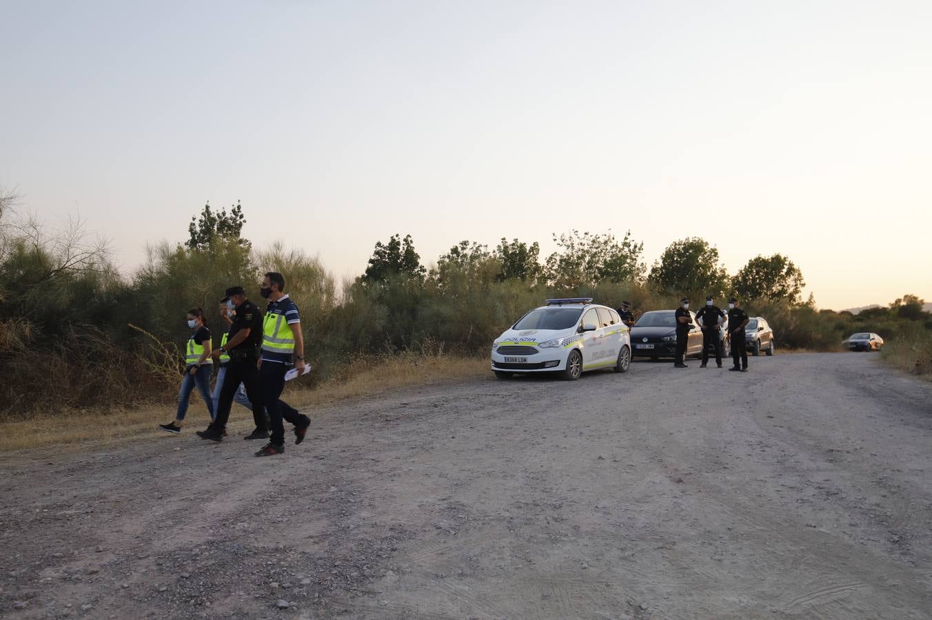 El dispositivo de búsqueda del joven desaparecido en el Lago Azul de Córdoba, en imágenes