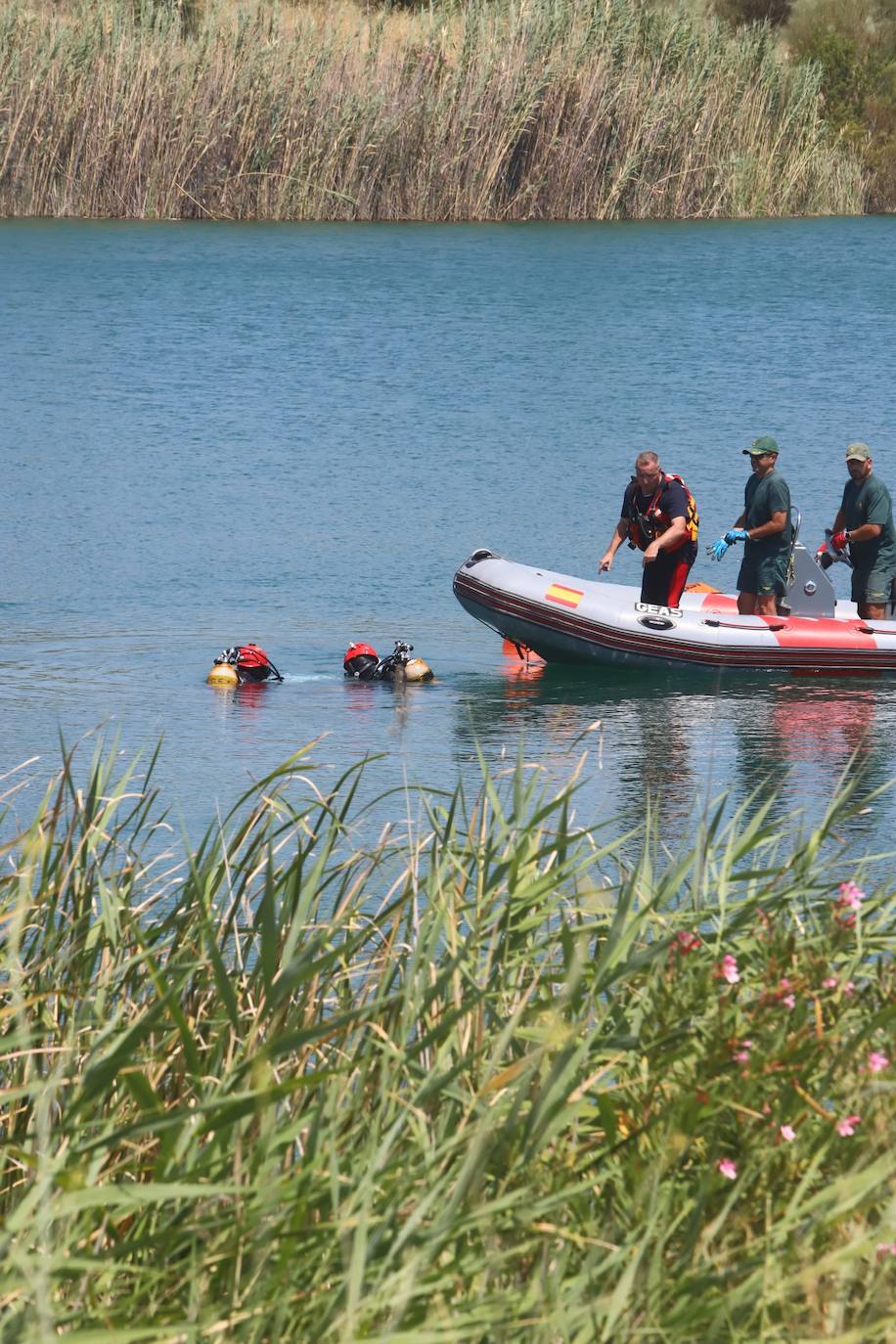 El hallazgo del cuerpo del joven desaparecido en el Lago Azul de Córdoba, en imágenes