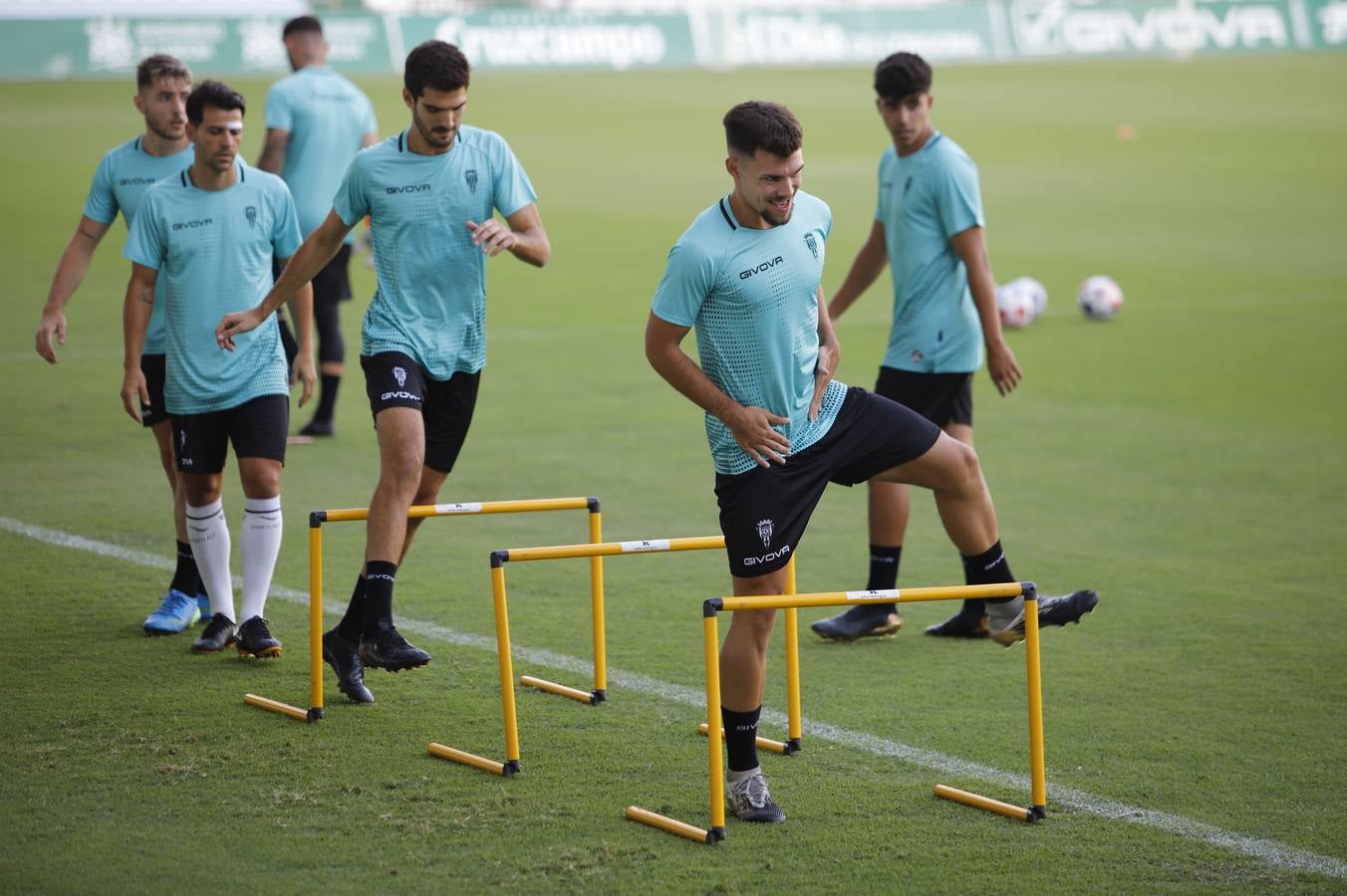 El primer entrenamiento del Córdoba CF, en imágenes