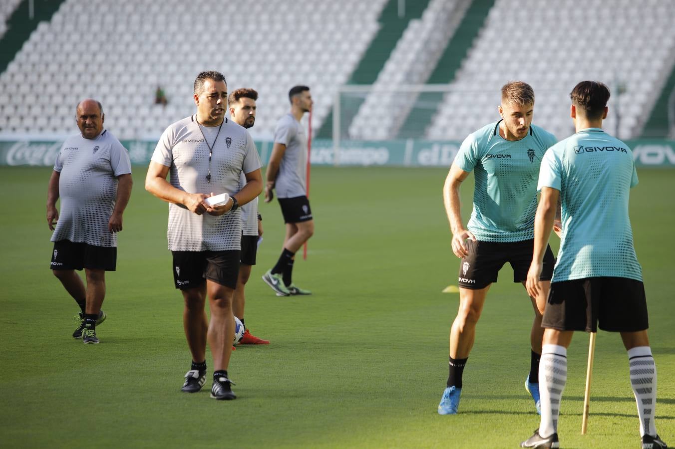 El primer entrenamiento del Córdoba CF, en imágenes