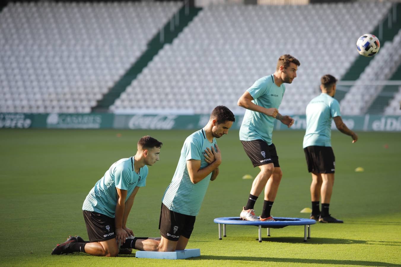 El primer entrenamiento del Córdoba CF, en imágenes