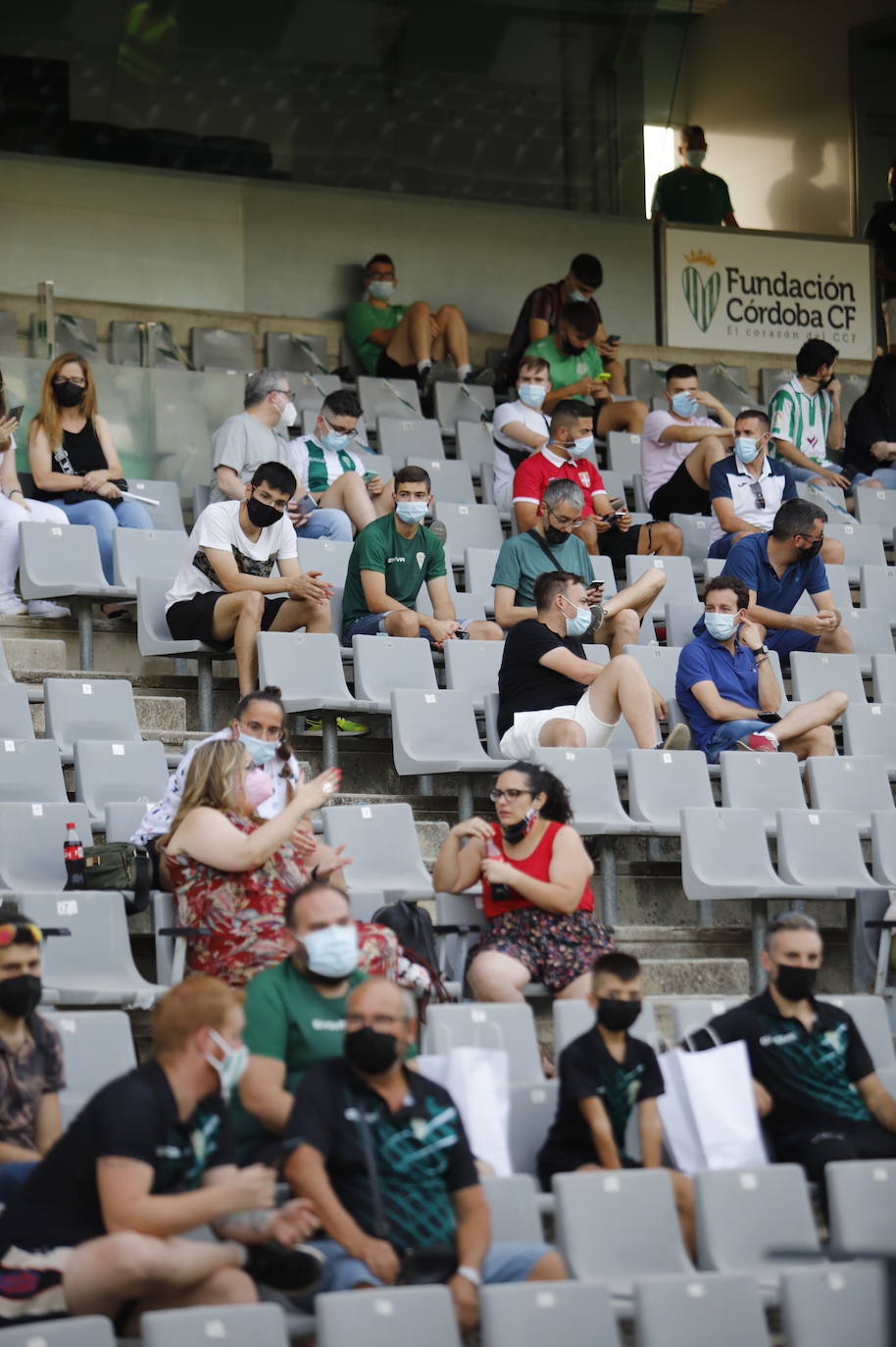 La presentación de las camisetas del Córdoba CF para la temporada 2021-2022, en imágenes