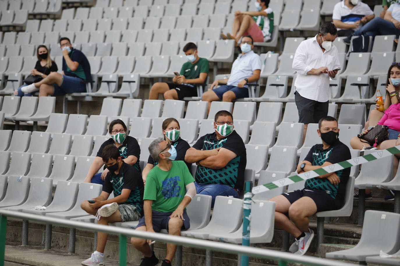 La presentación de las camisetas del Córdoba CF para la temporada 2021-2022, en imágenes