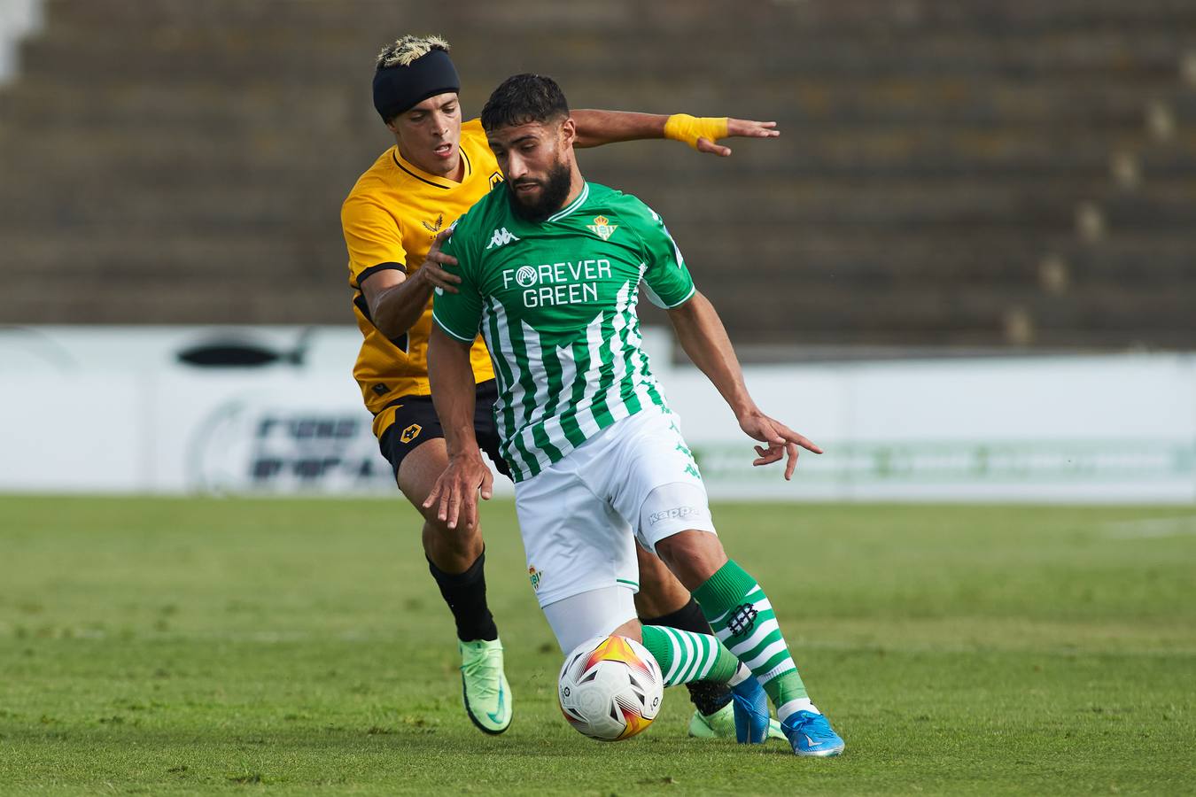 Más de 2.000 seguidores apoyaron al Betis en La Línea