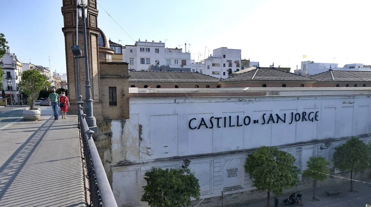Así es la irregular señalización de los monumentos de Sevilla