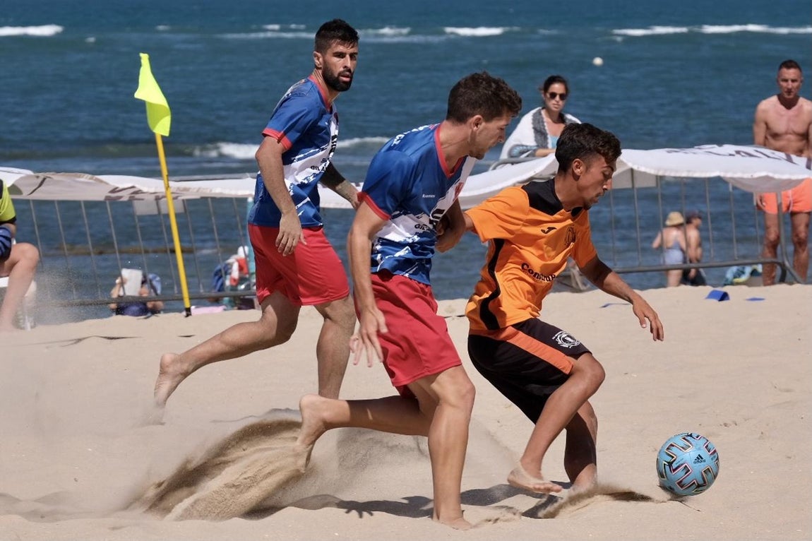 FOTOS: Cádiz se vuelca con el fútbol-playa
