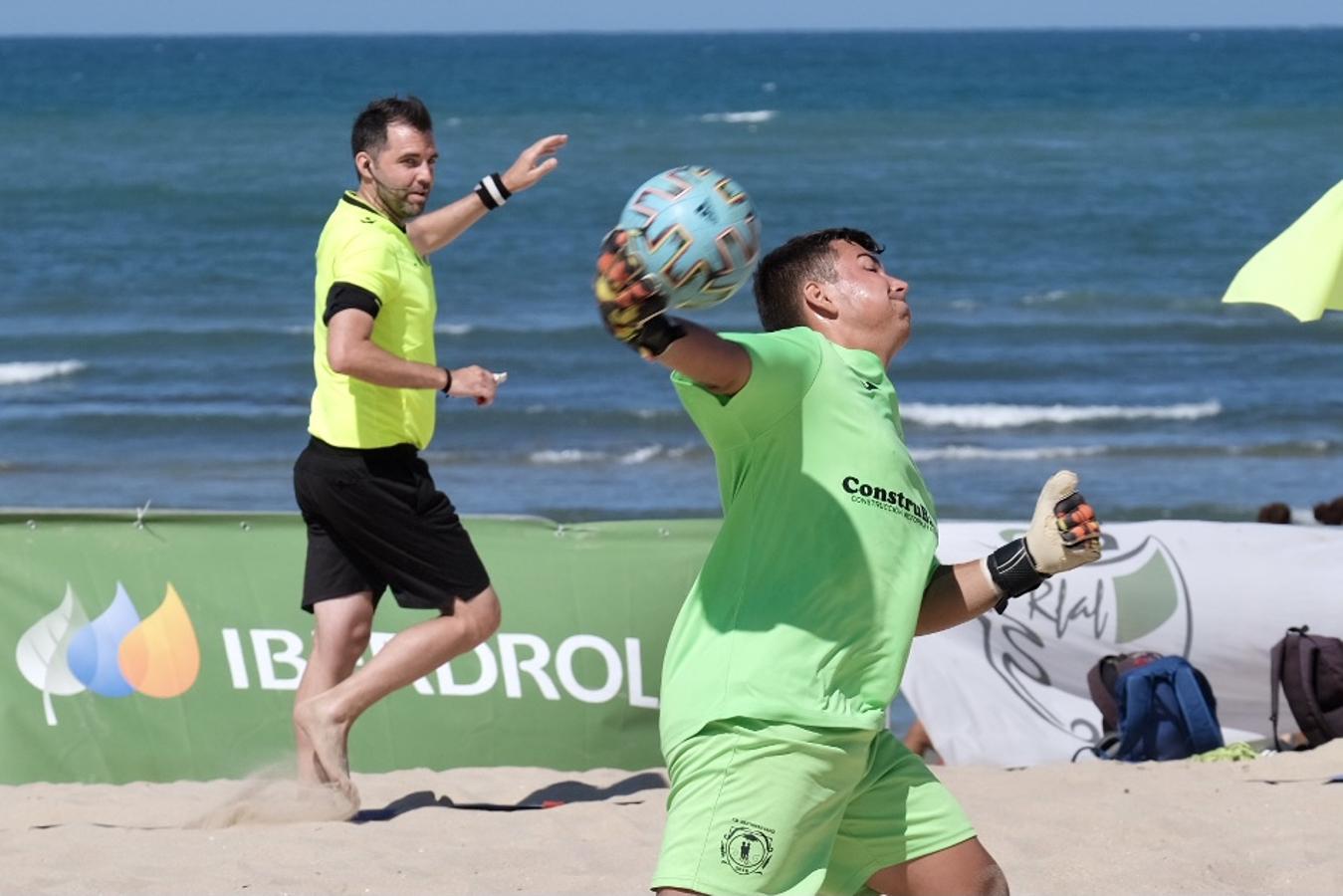 FOTOS: Cádiz se vuelca con el fútbol-playa