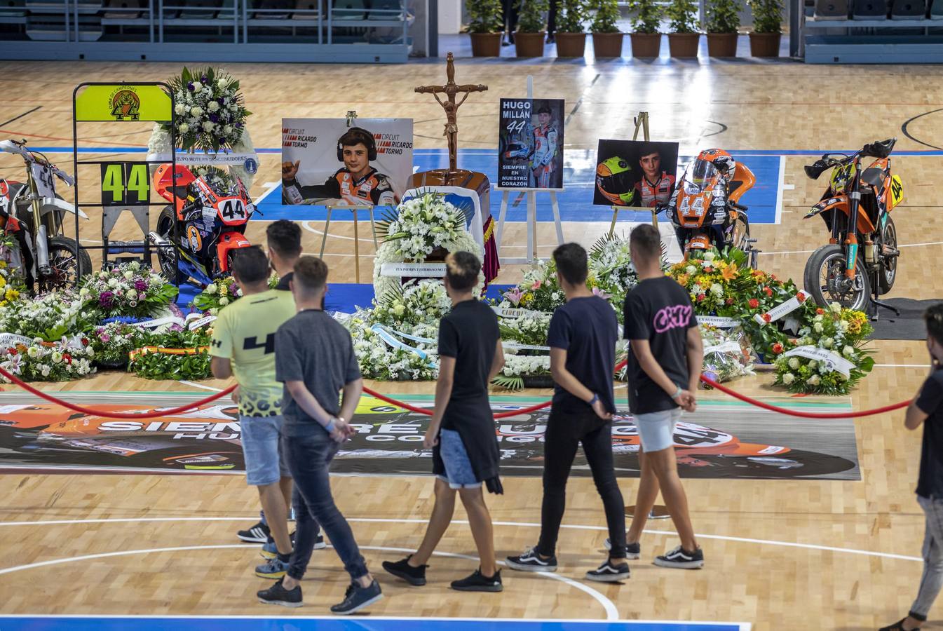 Capilla ardiente del joven piloto Hugo Millán