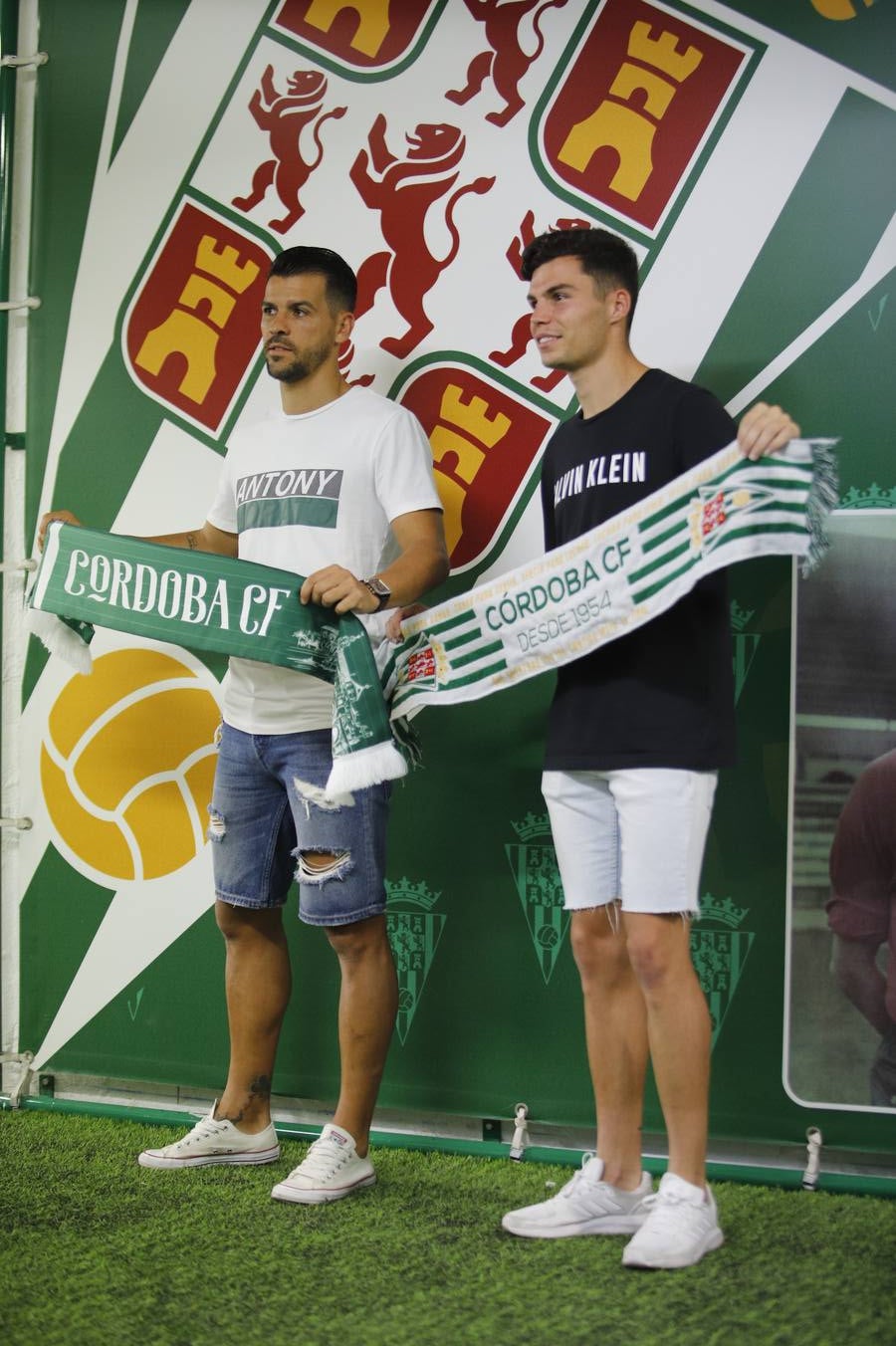 La presentación de Luismi Redondo y José Ruiz, en imágenes