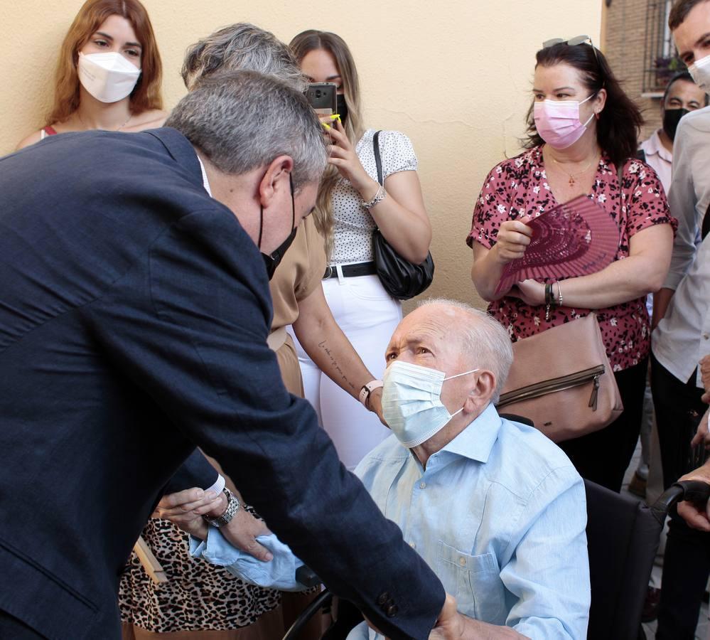 El orfebre Juan Borrero ya tiene su calle en Triana