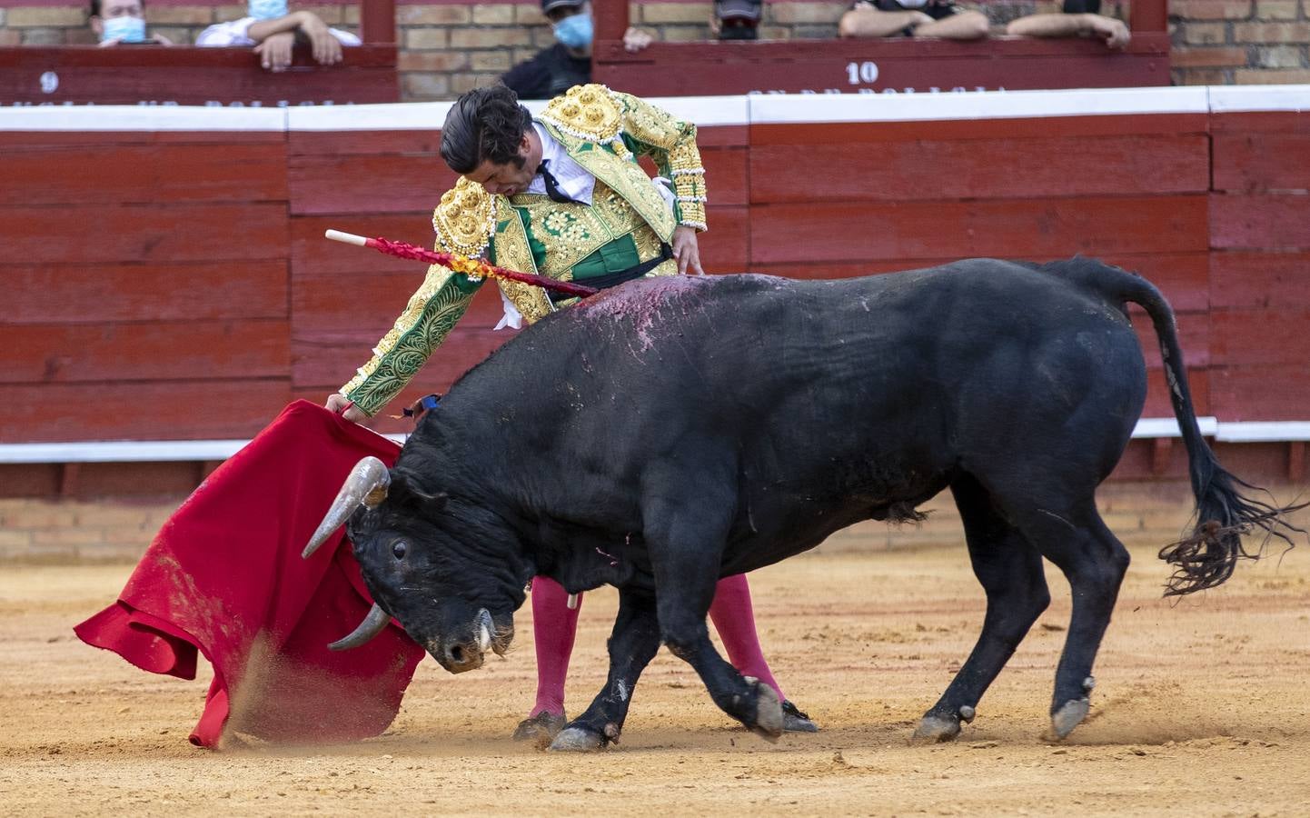 Un triunfal Daniel Luque suaviza el decepcionante retorno de Torrestrella