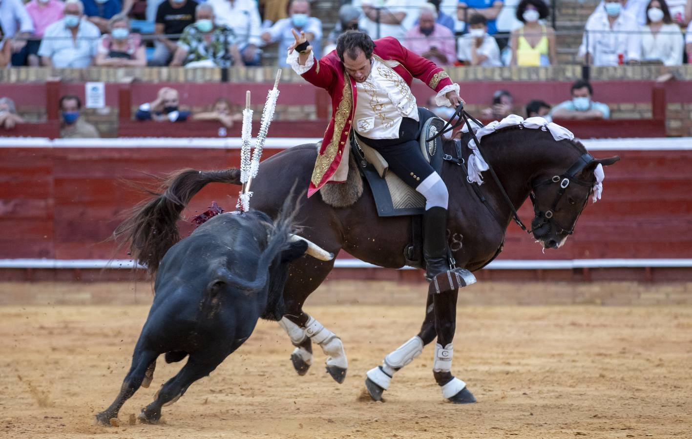 La corrida de rejones de las Colombinas, en imágenes