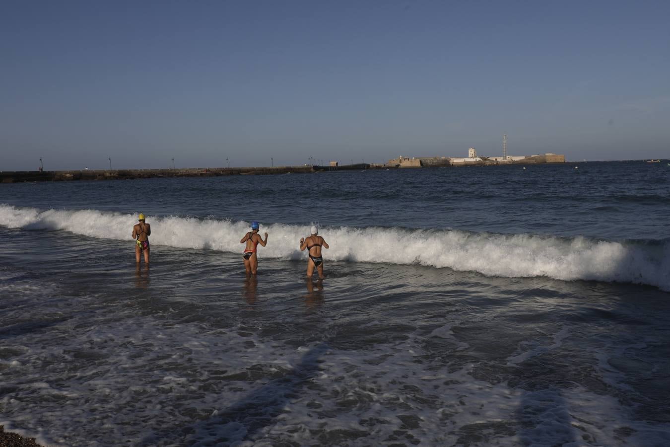 Fotos: XXXI Travesía Internacional a nado Ciudad de Cádiz