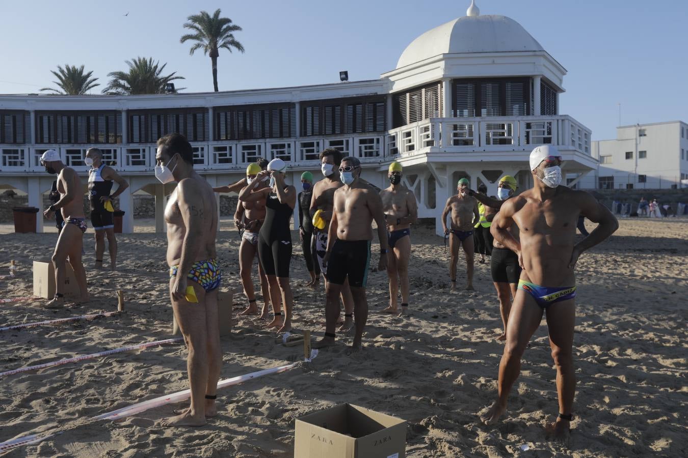 Fotos: XXXI Travesía Internacional a nado Ciudad de Cádiz