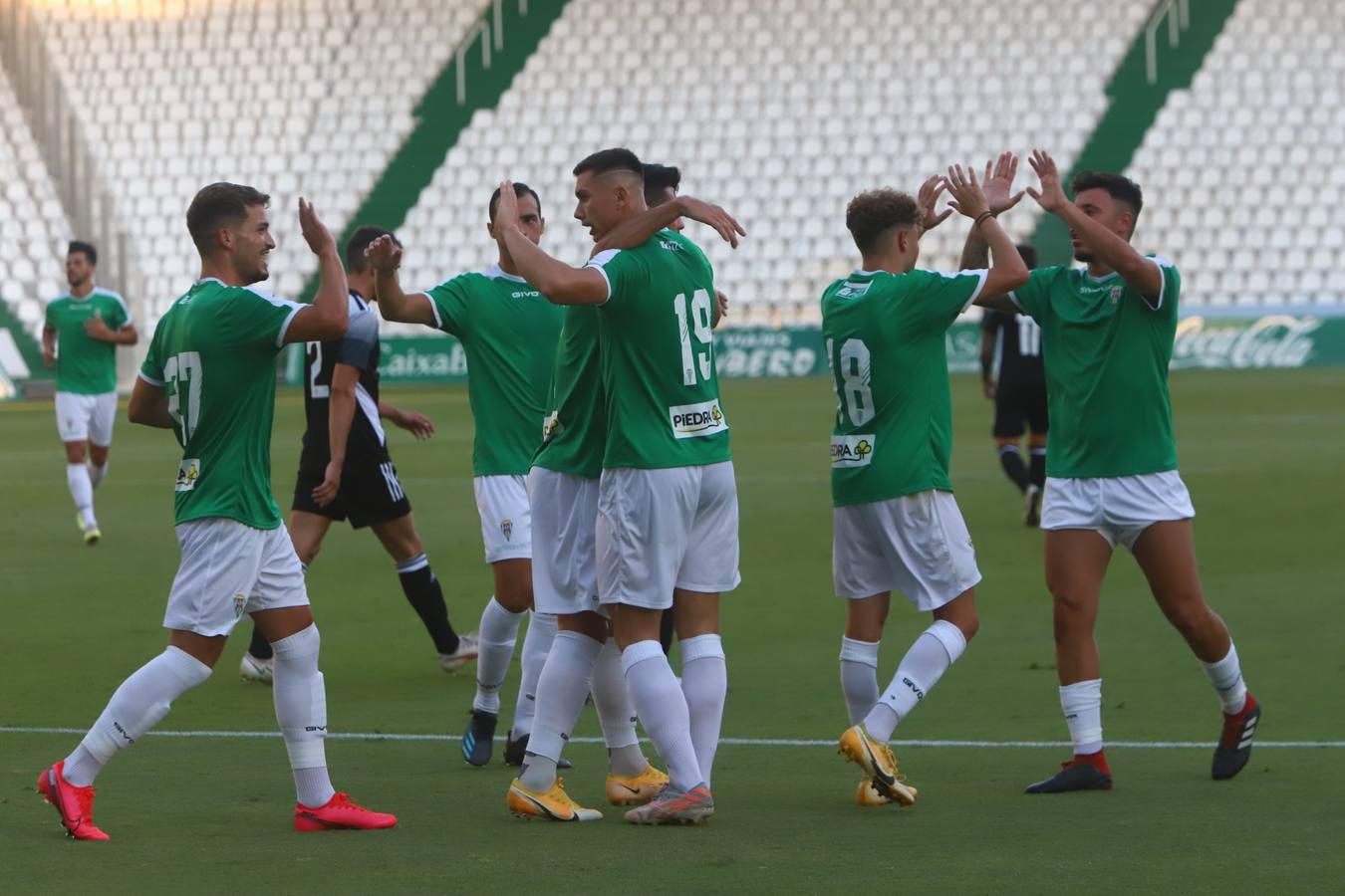 La victoria del Córdoba CF ante el Marbella, en imágenes