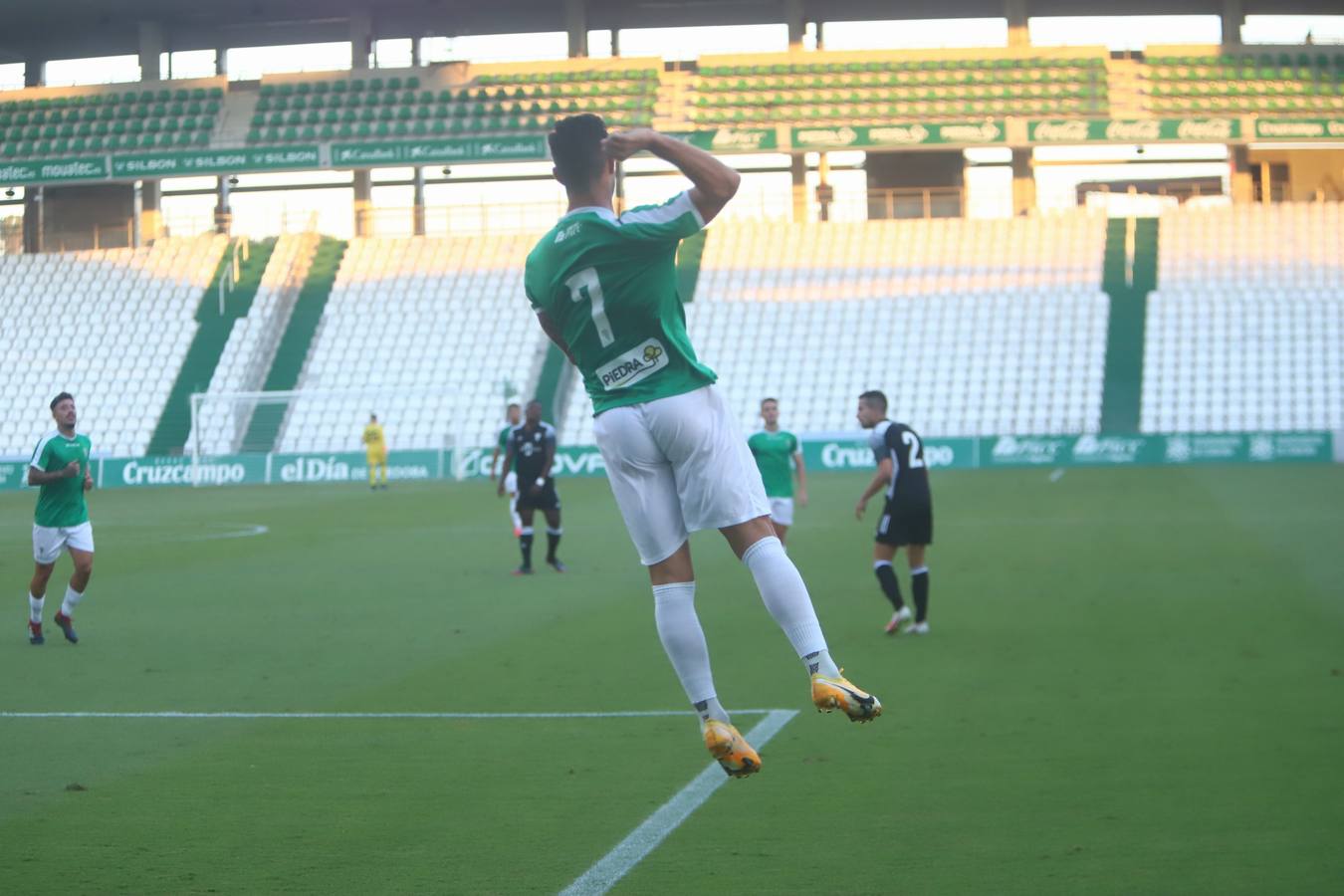 La victoria del Córdoba CF ante el Marbella, en imágenes