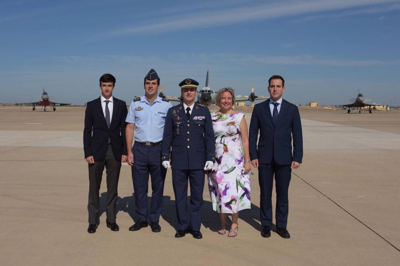 En imágenes, la toma de posesión del nuevo jefe de la base aérea de Morón