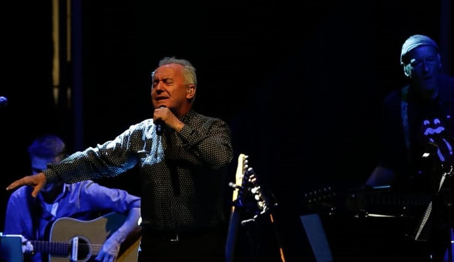 Víctor Manuel convierte al Tío Pepe Festival en una máquina del tiempo