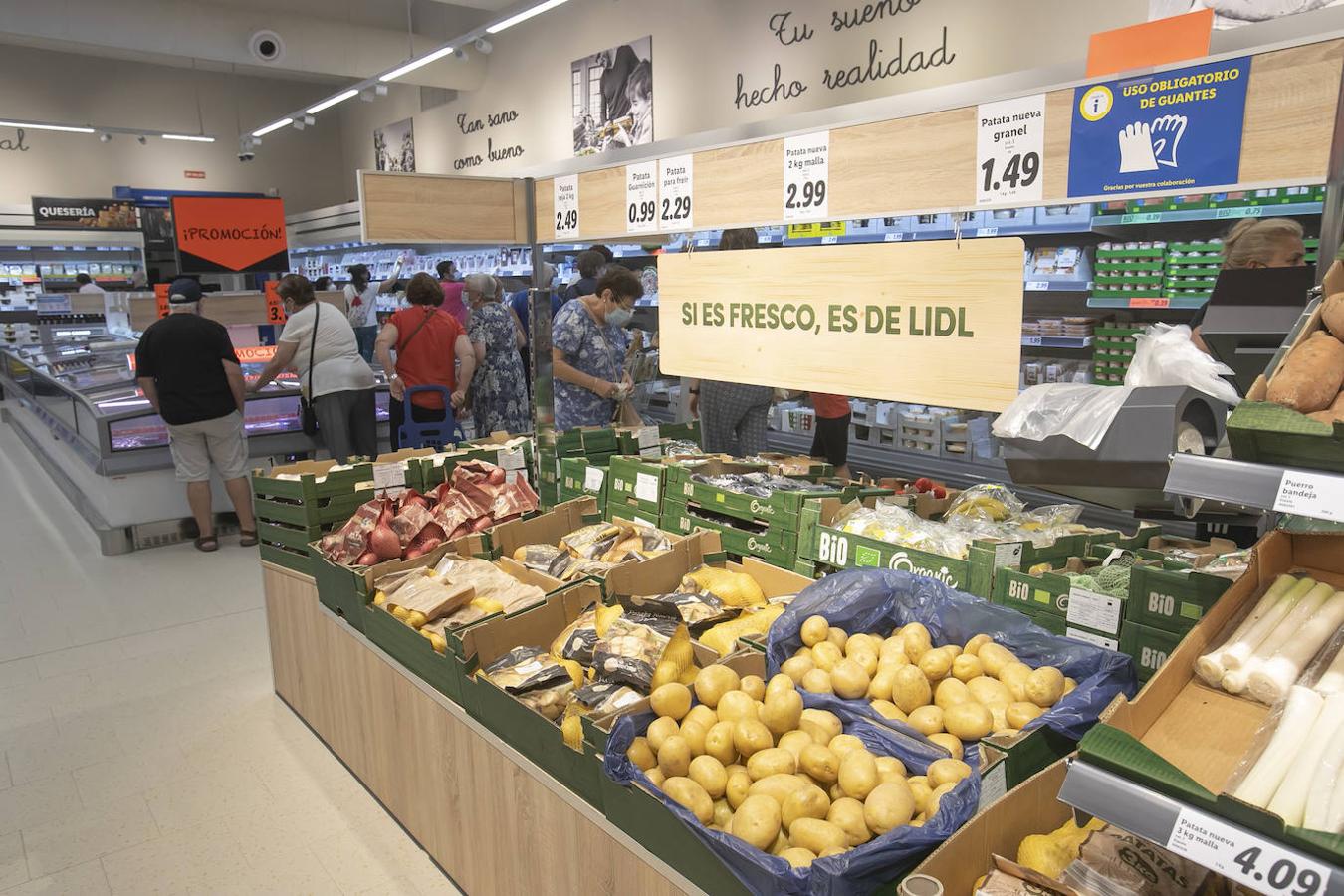 La apertura del nuevo supermercado Lidl de Córdoba, en imágenes