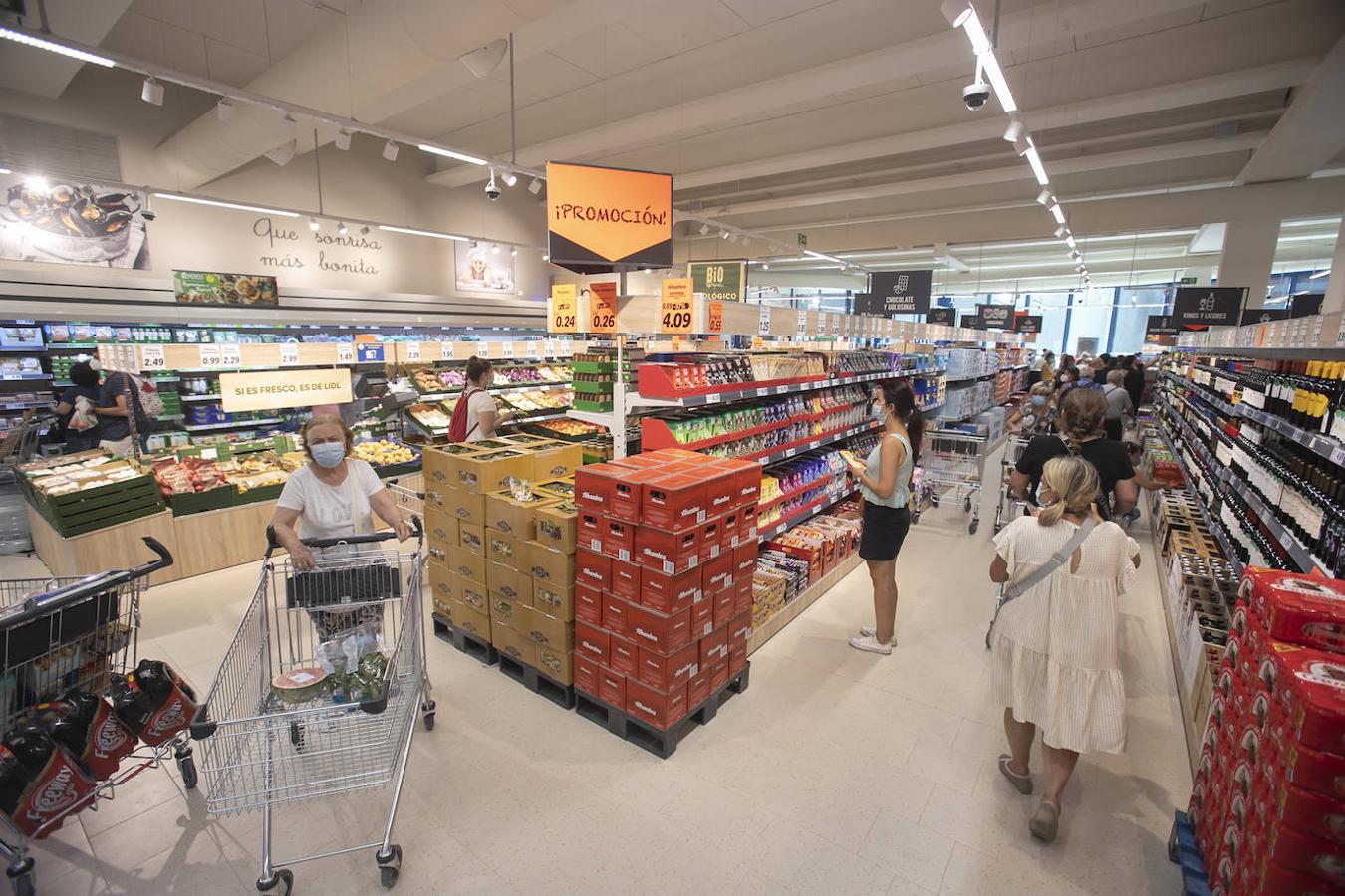 La apertura del nuevo supermercado Lidl de Córdoba, en imágenes