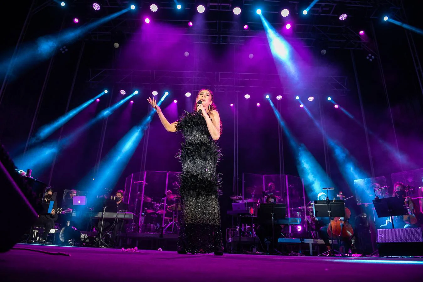 Fotos Isabel Pantoja encandila con su concierto en Jerez
